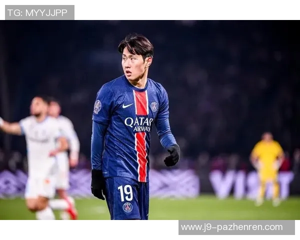 法甲激战:李刚仁闪耀破门,巴黎领跑半场,拉莫斯遗憾错失良机 法甲激战:李刚仁闪耀破门,巴黎领跑半场,拉莫斯遗憾错失良机